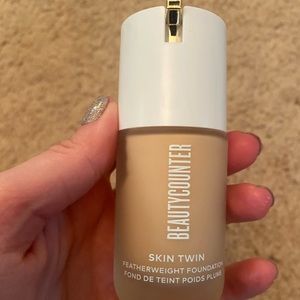 Beautycounter skin twin foundation!